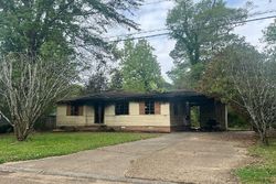 Pre-foreclosure in  EDDY ST Jackson, MS 39212