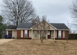 Pre-foreclosure in  BLACKSTONE DR Horn Lake, MS 38637