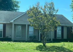 Pre-foreclosure in  BLACKSTONE DR Horn Lake, MS 38637