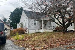 Pre-foreclosure in  CLAYTON AVE Wilmington, DE 19809