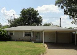 Pre-foreclosure in  VICKIE DR Oklahoma City, OK 73115