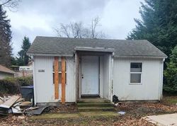 Pre-foreclosure in  NE HALSEY ST Portland, OR 97230
