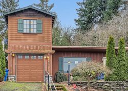 Pre-foreclosure in  SW BOUNDARY ST Portland, OR 97221