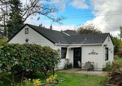 Pre-foreclosure in  SE 128TH AVE Portland, OR 97236