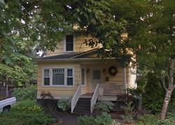 Pre-foreclosure in  SE 33RD AVE Portland, OR 97214