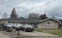 Pre-foreclosure in  DIANE DR Grants Pass, OR 97526