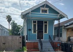 Pre-foreclosure in  MAZANT ST New Orleans, LA 70117