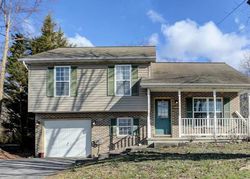 Pre-foreclosure in  VALLEY CIR Fayetteville, PA 17222