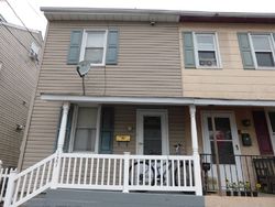 Pre-foreclosure in  KEYSTONE AVE Middletown, PA 17057