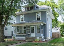 Pre-foreclosure in  14TH ST Moline, IL 61265