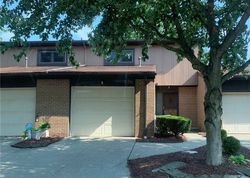 Pre-foreclosure Listing in CALICOE DR AKRON, OH 44307