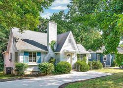 Pre-foreclosure in  HOLLYWOOD ST Spartanburg, SC 29302