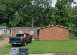 Pre-foreclosure in  GOWAN DR Memphis, TN 38127