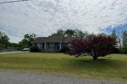 Pre-foreclosure in  APRIL CIR Portland, TN 37148