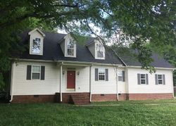 Pre-foreclosure Listing in AMANDA DR BELL BUCKLE, TN 37020