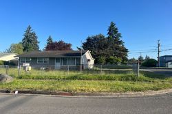 Pre-foreclosure in  E 51ST ST Tacoma, WA 98404
