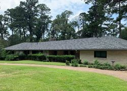 Pre-foreclosure in  DONAHUE FERRY RD Pineville, LA 71360