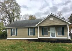 Pre-foreclosure in  OBOE DR Louisville, KY 40216