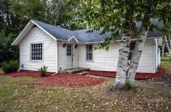 Pre-foreclosure in  COUNTY ROAD 20 Elkhart, IN 46517