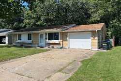 Pre-foreclosure in  GEM ST East Peoria, IL 61611