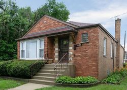 Pre-foreclosure in  S LAFLIN ST Chicago, IL 60620