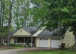 Pre-foreclosure in  QUARTERS WAY Powder Springs, GA 30127