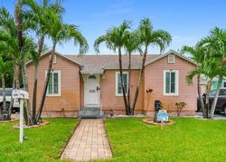 Pre-foreclosure in  N 25TH AVE Hollywood, FL 33020