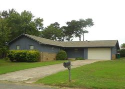 Pre-foreclosure in  WINDAMERE LN Russellville, AR 72802