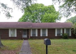 Pre-foreclosure in  BARNES DR Gadsden, AL 35903