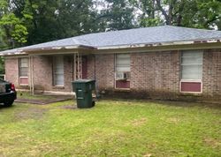 Pre-foreclosure in  WARREN DR Daphne, AL 36526