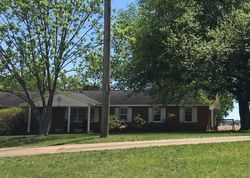 Pre-foreclosure in  NUCLEAR PLANT RD Athens, AL 35611