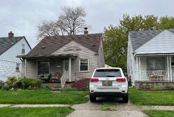 Pre-foreclosure in  LONGTIN AVE Lincoln Park, MI 48146