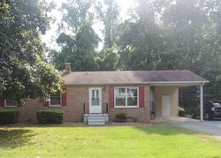 Pre-foreclosure in  HOLLY LN Mechanicsville, MD 20659