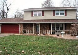 Pre-foreclosure in  CHAPEL DR Collinsville, IL 62234