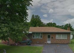 Pre-foreclosure in  BONITA ST Wood River, IL 62095