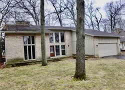 Pre-foreclosure in  BARKWOOD LN Sylvania, OH 43560