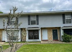 Pre-foreclosure Listing in S FLANNERY RD APT B BATON ROUGE, LA 70815