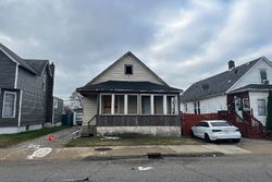 Pre-foreclosure in  MICHIGAN ST Hammond, IN 46320