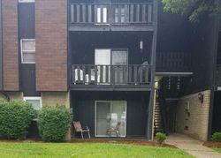 Pre-foreclosure in  LODGE LN  Louisville, KY 40218