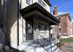 Pre-foreclosure in  E 19TH ST Covington, KY 41014