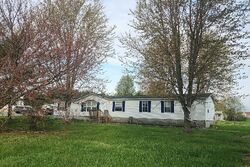 Pre-foreclosure in  SUMMONERS TALE LN Felton, DE 19943