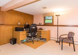 Pre-foreclosure in  FAIRLANE DR Des Moines, IA 50315