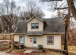 Pre-foreclosure in  34TH ST Des Moines, IA 50311