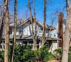 Pre-foreclosure in  FOREST RD Davenport, IA 52803