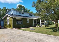 Pre-foreclosure in  W DEVON RD Muncie, IN 47304