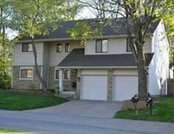 Pre-foreclosure in  GEIST WOODS WAY Indianapolis, IN 46256