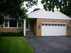 Pre-foreclosure in  S WILKE RD Palatine, IL 60074