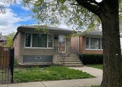 Pre-foreclosure in  E 87TH PL Chicago, IL 60619