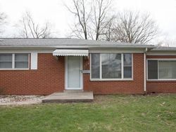 Pre-foreclosure in  PHILECIA DR Belleville, IL 62226