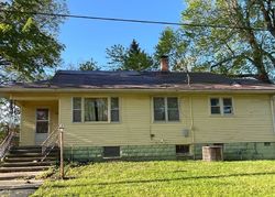 Pre-foreclosure Listing in S 6TH ST BENLD, IL 62009